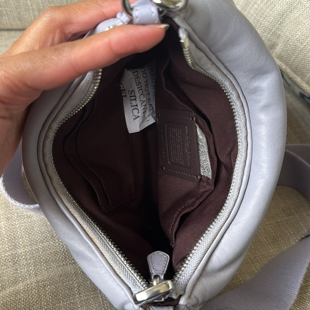 Coach Teri crossbody Bag puffy and quilted lilac leather - Picture 8 of 17